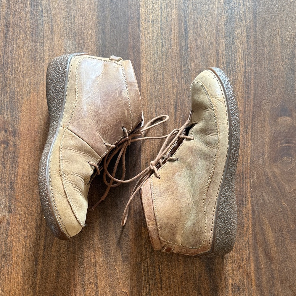 Duluth Trading Co. Andina Leather Ankle Chukka Boots